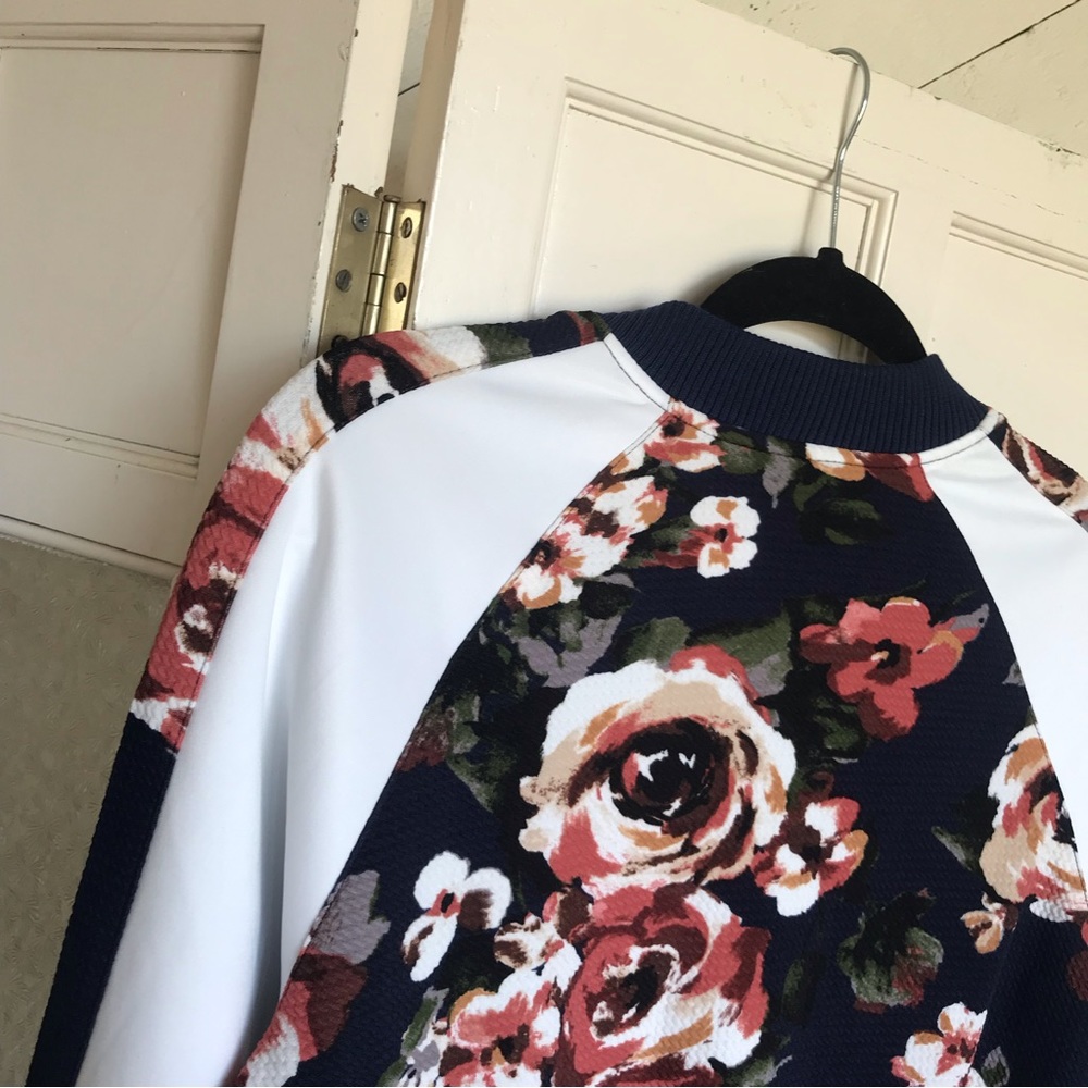 Fall Floral Jacket - Picture 4 of 4
